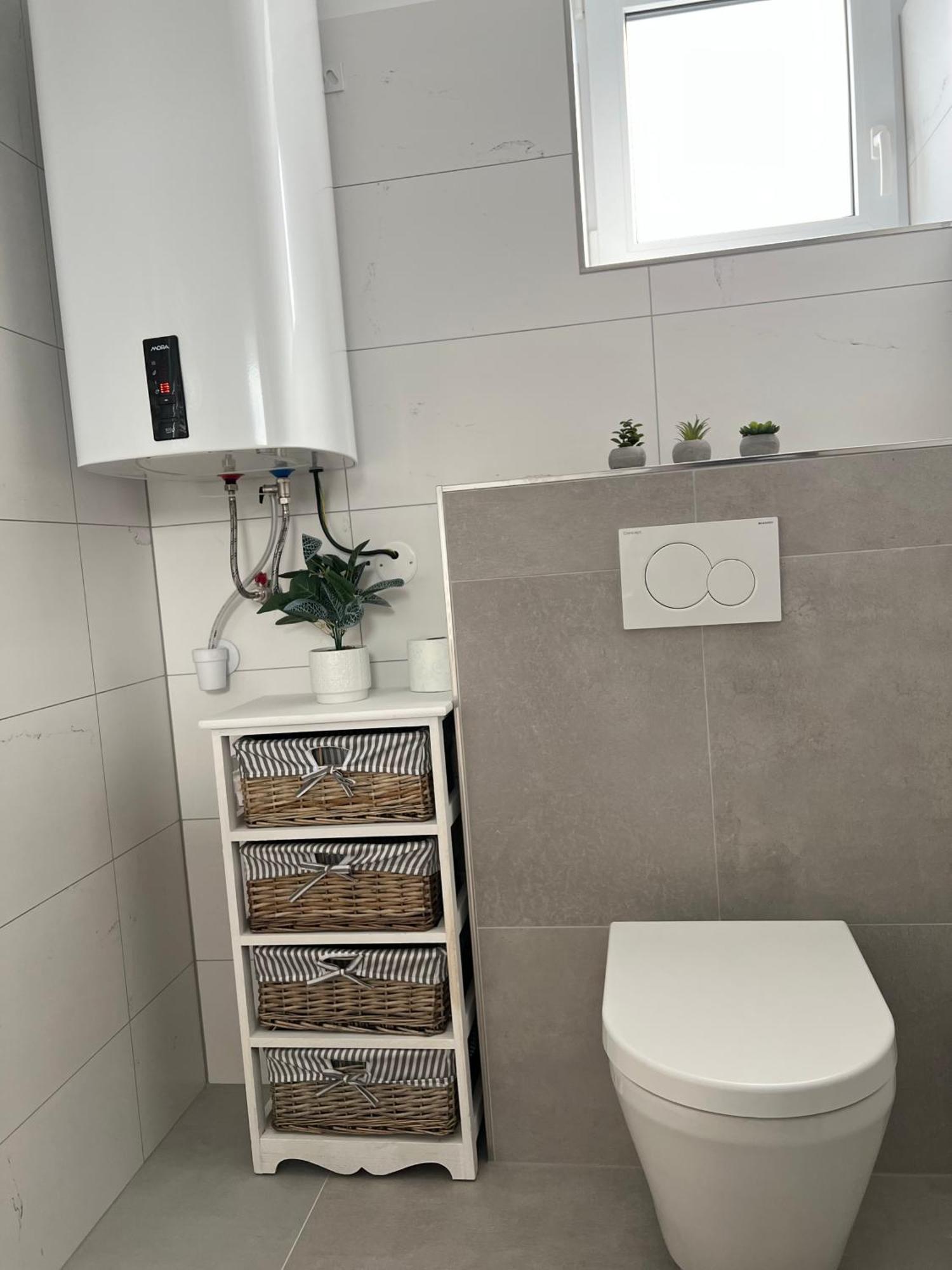Apartmany Catalina Nesvady Esterno foto